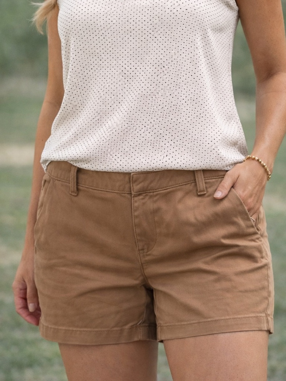 ⭐️ GAP and Banana Republic Chino Women's Shorts Bundle - Picture 4 of 13